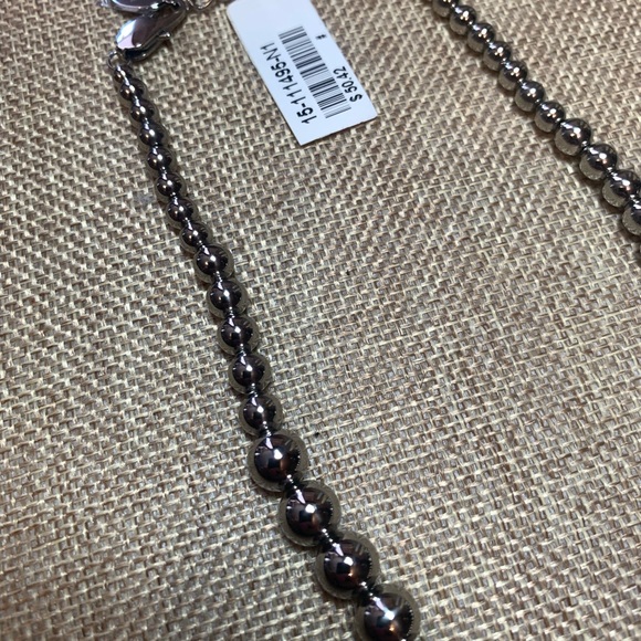 Graduated Ball Necklace - Picture 3 of 8